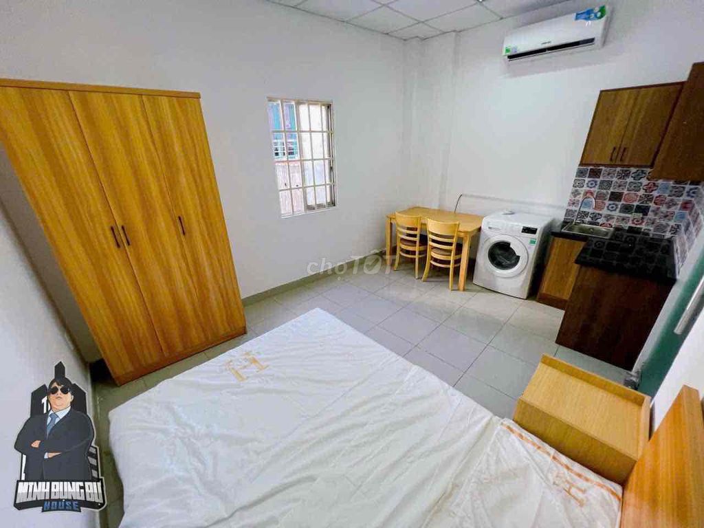 Rent apartment one-two, big balcony bedrooms, first-class elevator.