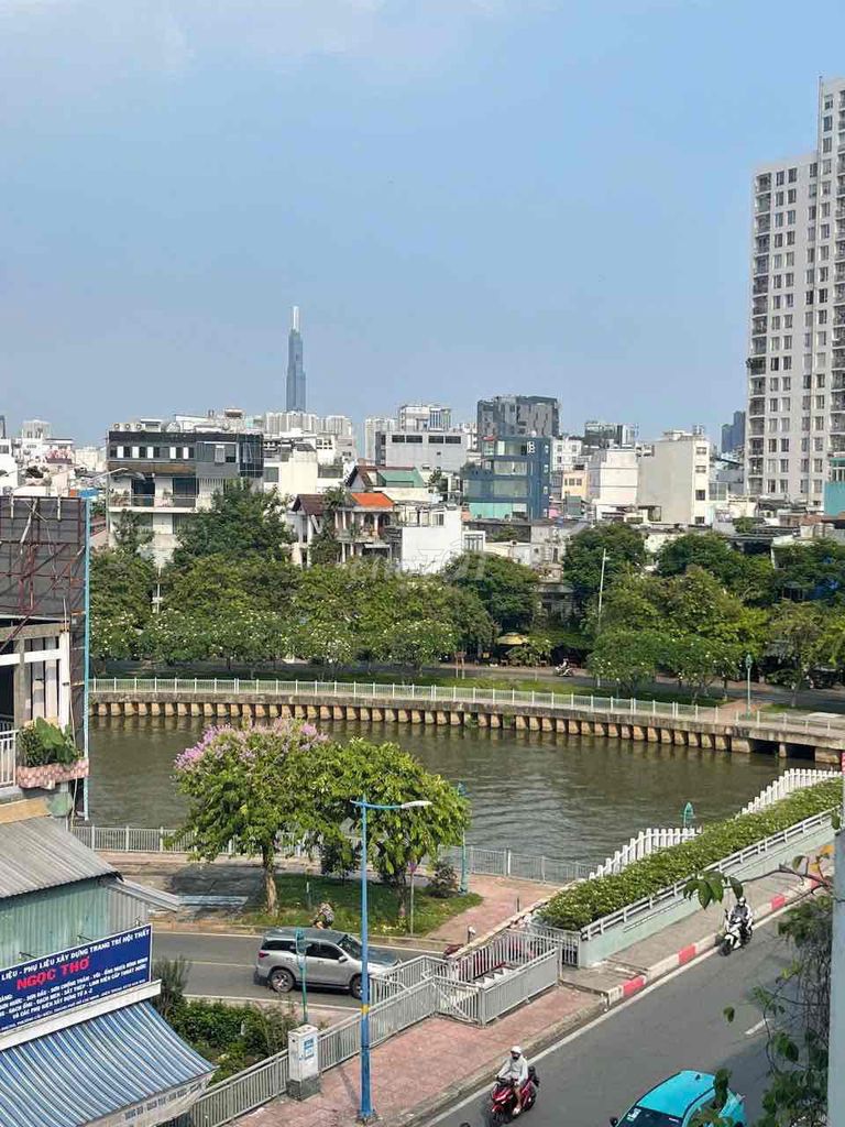 Rent apartment one-two, big balcony bedrooms, first-class elevator.