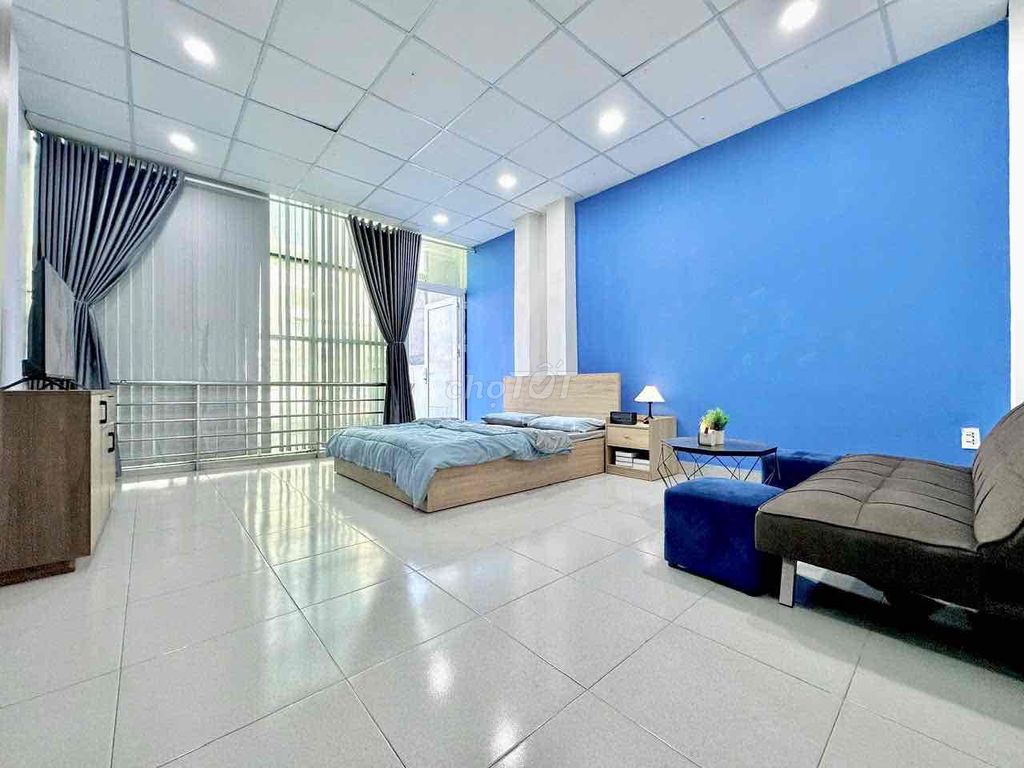 Rent apartment one-two, big balcony bedrooms, first-class elevator.