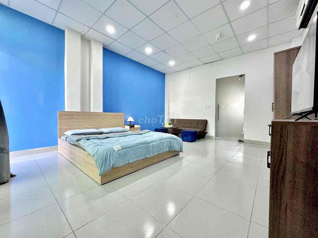 Rent apartment one-two, big balcony bedrooms, first-class elevator.