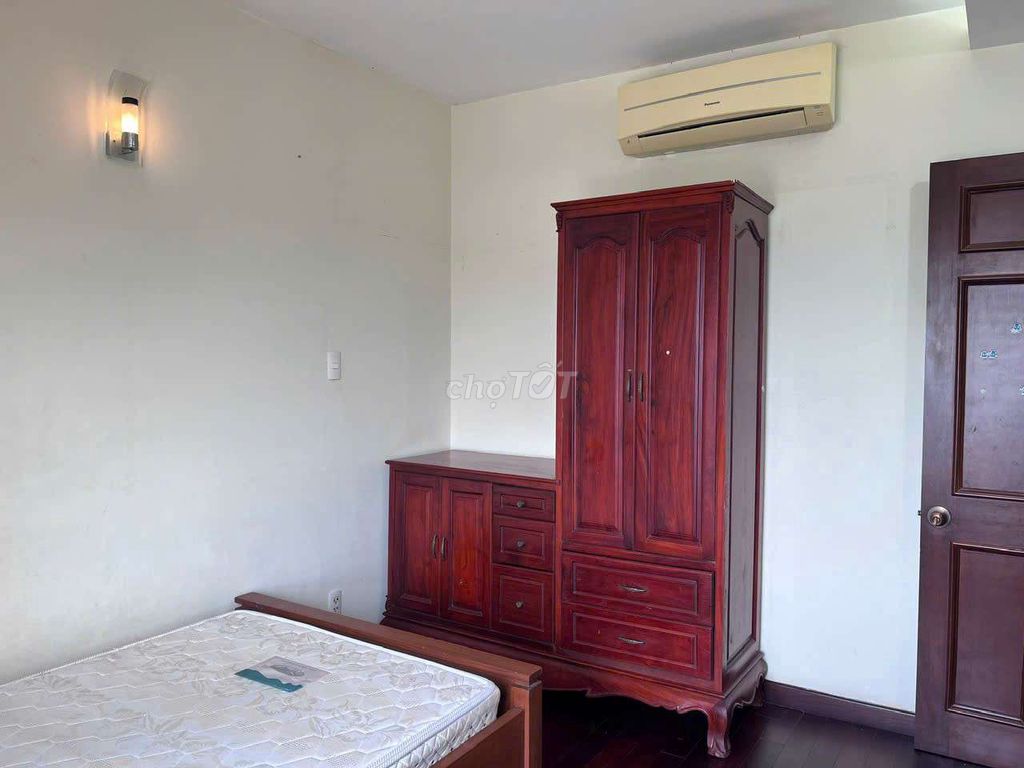 Rent the corner of 106 m2, 3 bedrooms, 2 toilets, An LJ Tower, số 19, An Phú.