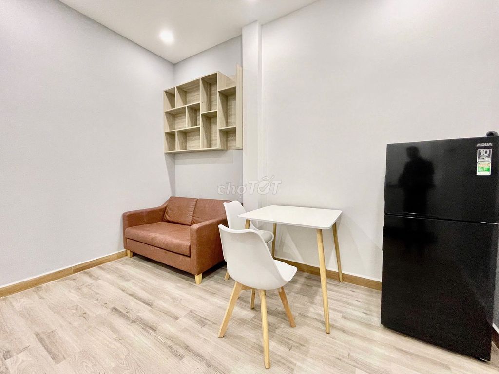 Rent apartment 1 bedroom 45 M2 with balconies, private washing machine-- 1st district.