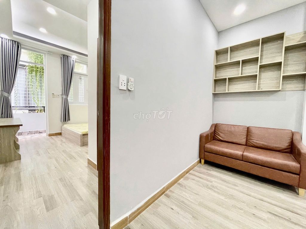Rent apartment 1 bedroom 45 M2 with balconies, private washing machine-- 1st district.