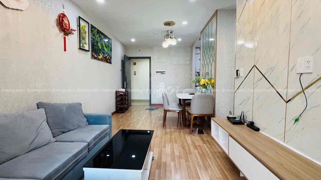 Rent a six-foot-two-two-full-house apartment, nice floor view.