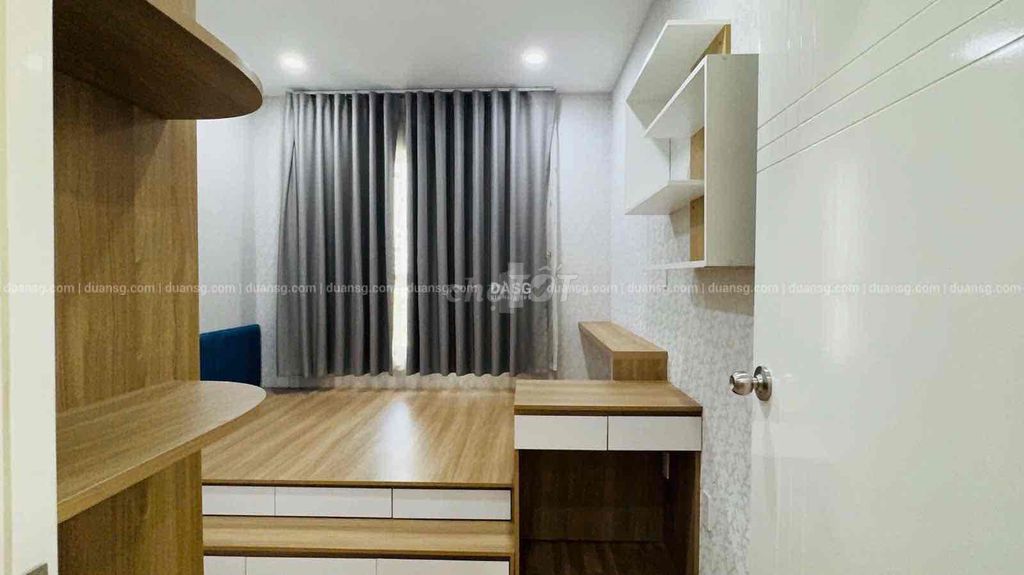 Rent a six-foot-two-two-full-house apartment, nice floor view.
