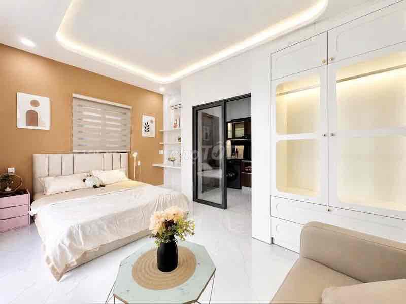 studio apartment 50 meters - just the August revolution - the M.U.A. - 325 district