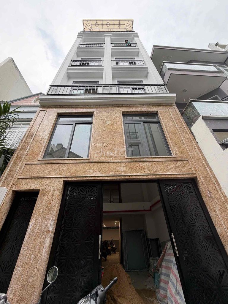 open for the full elevator-grade renter