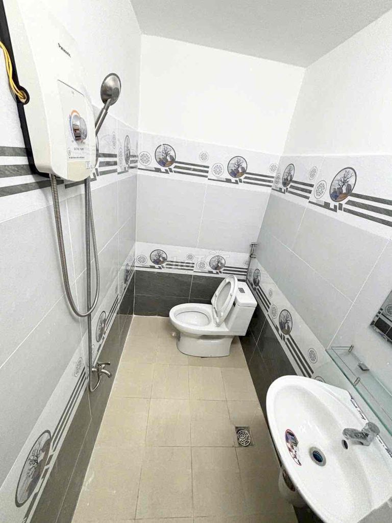 Rent the apartment. A balcony bedroom. High-level furniture.