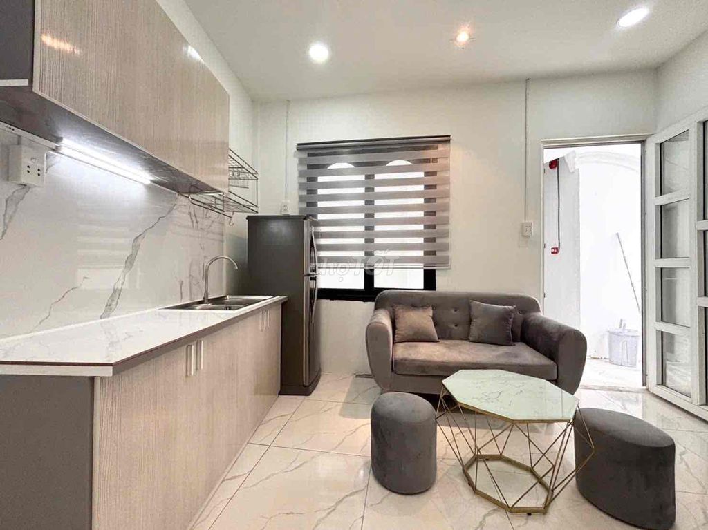 Rent the apartment. A balcony bedroom. High-level furniture.