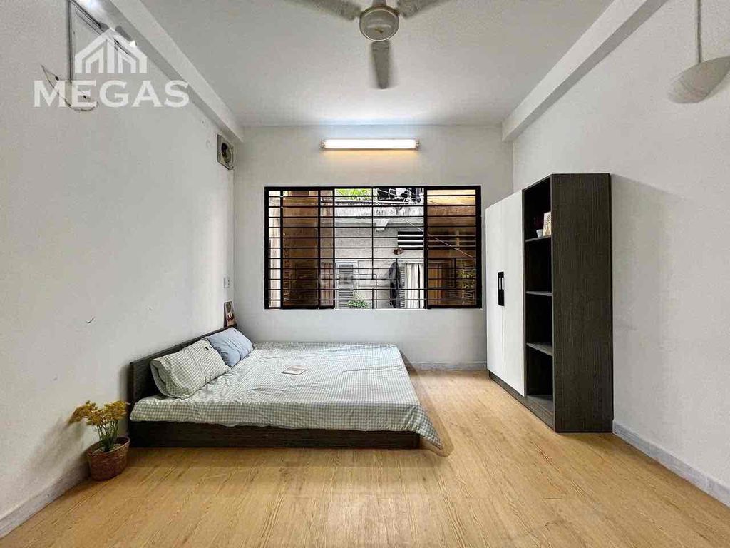 The sunlight apartment studio is in the bridge, Districtary.