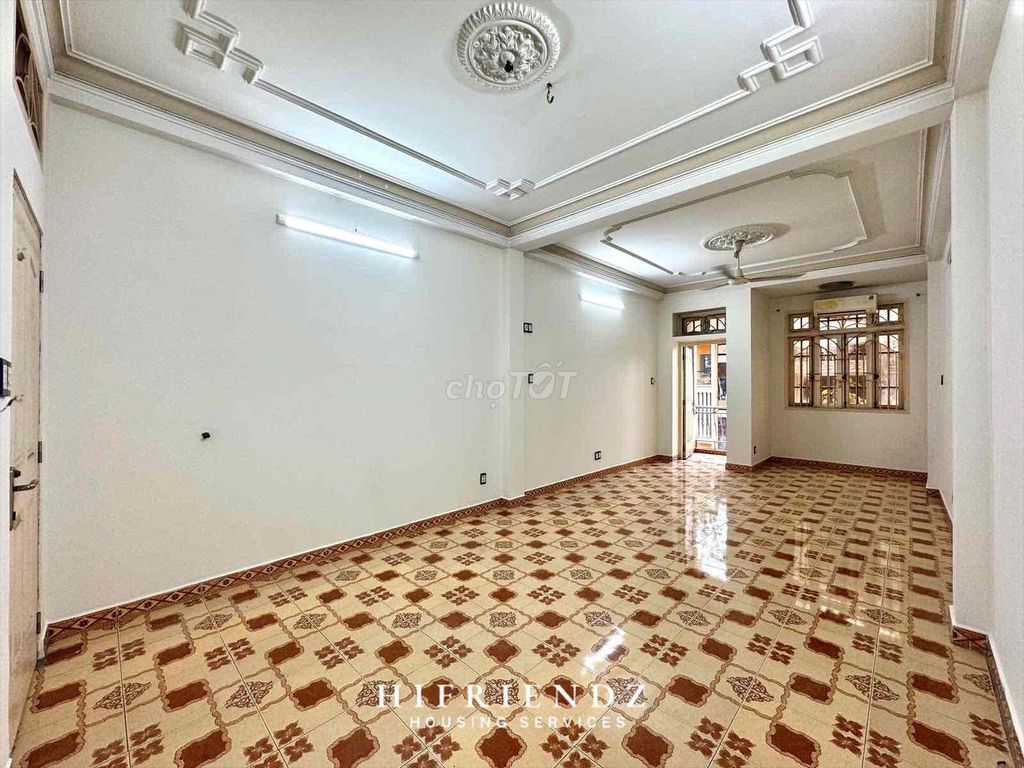 A super-sized Bancol bedroom at the heart of District 5 which is convenient sgu kott-subjuged.