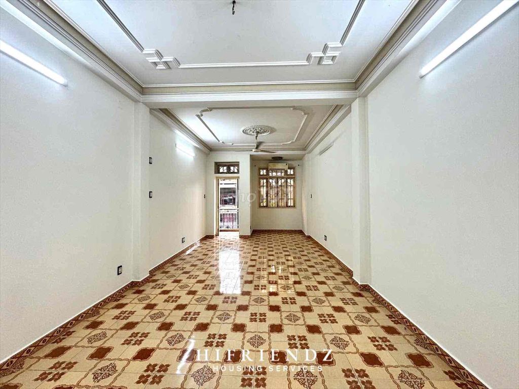 A super-sized Bancol bedroom at the heart of District 5 which is convenient sgu kott-subjuged.