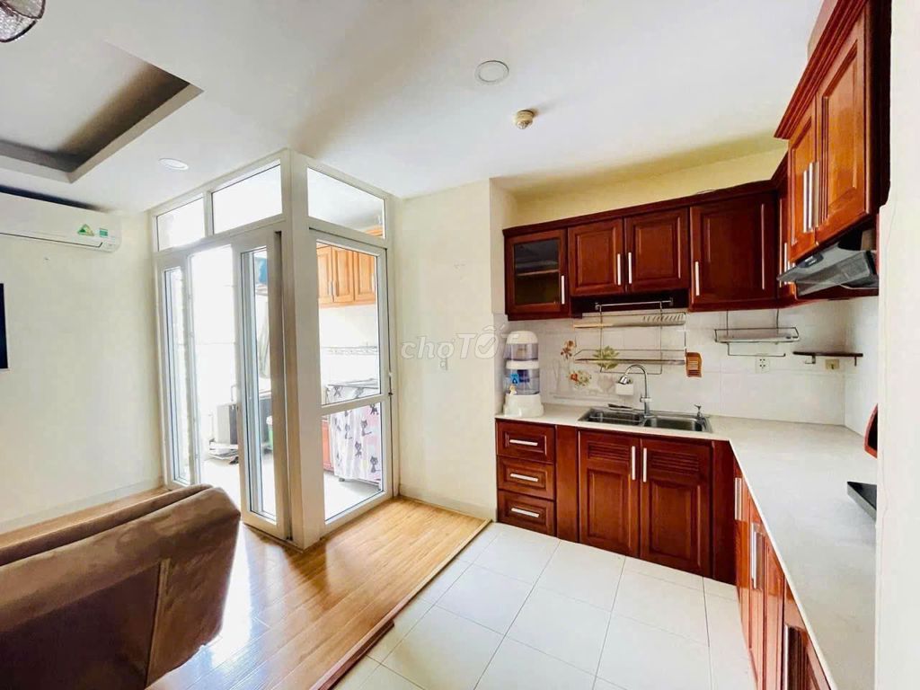 Chung cư Ngô Tất Tố so 2 p sleeps, interior costs 12 million a month.