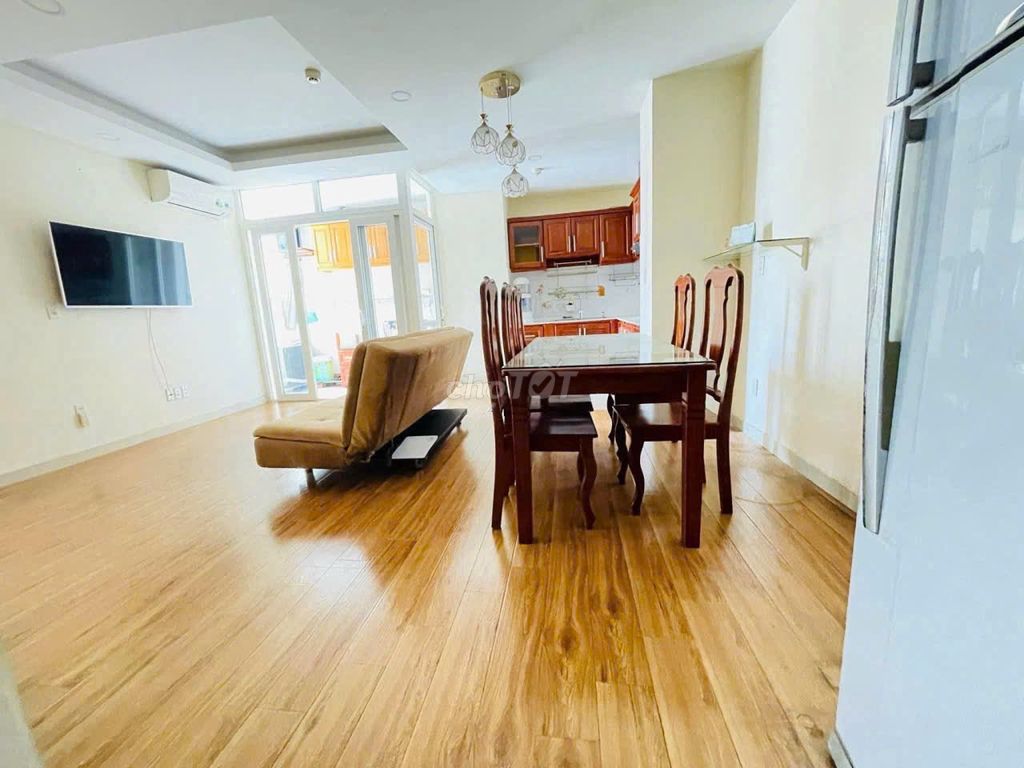 Chung cư Ngô Tất Tố so 2 p sleeps, interior costs 12 million a month.
