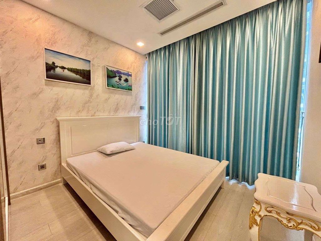 A super super. A bedroom in the middle of nowhere.