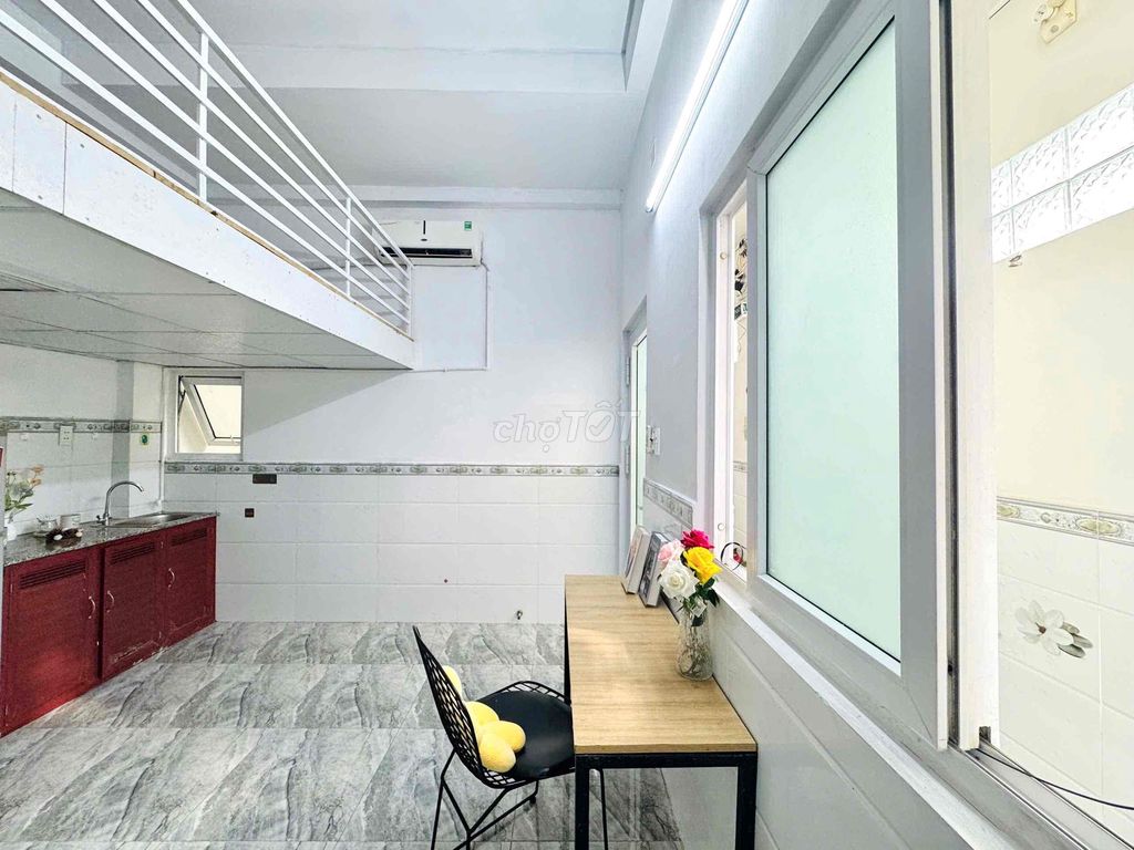 The flat is cheap. Full interior - elevator building - right at the seven-center intersection