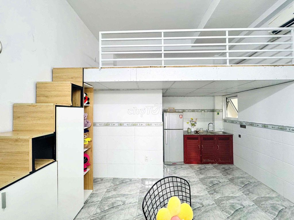The flat is cheap. Full interior - elevator building - right at the seven-center intersection