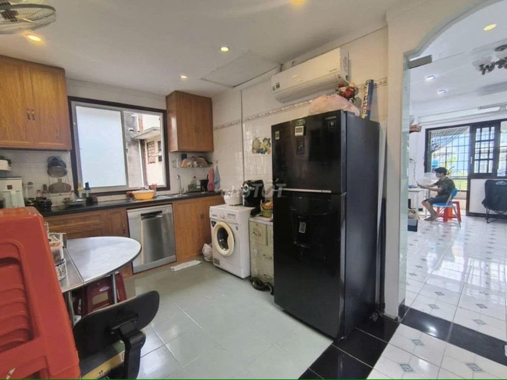 Dionysus 1 p sleeps 60 meters 2 at 9.5 million a month