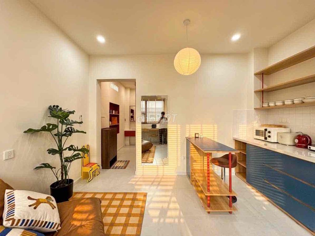 Rent the Guardian. One of Lý Thường Kiệt Royal Bedrooms.