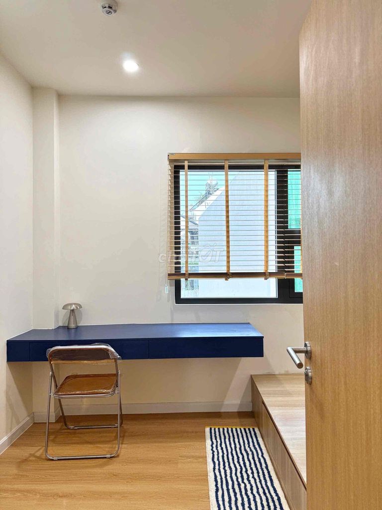 Rent the Guardian. One of Lý Thường Kiệt Royal Bedrooms.