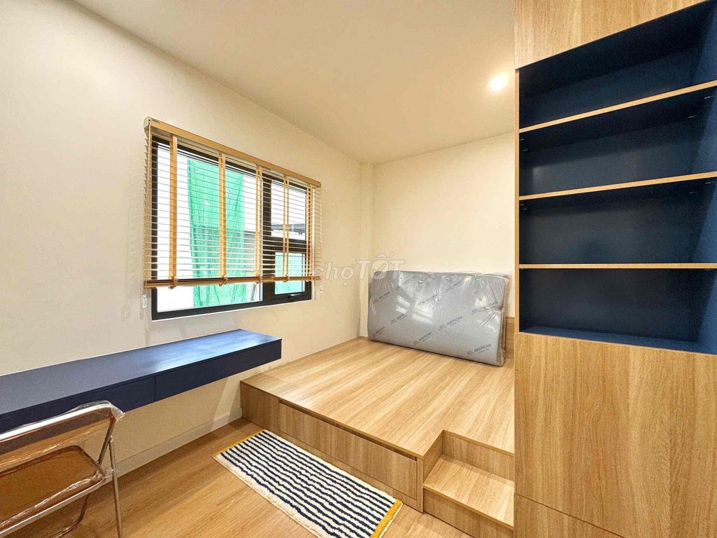 Rent the Guardian. One of Lý Thường Kiệt Royal Bedrooms.