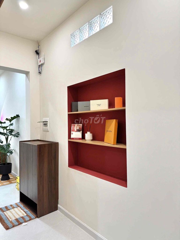 Rent the Guardian. One of Lý Thường Kiệt Royal Bedrooms.
