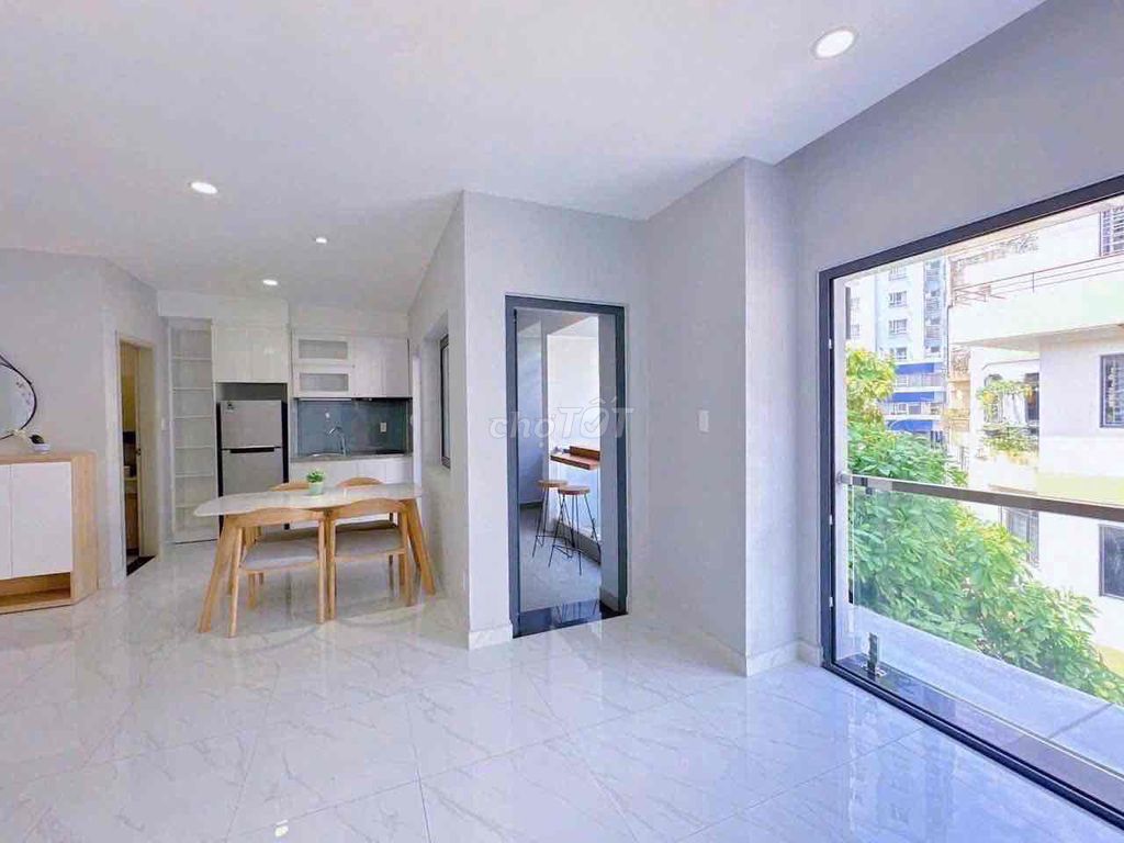 Rent a super-sense balcony in Lý Chính Thắng 3-$9.