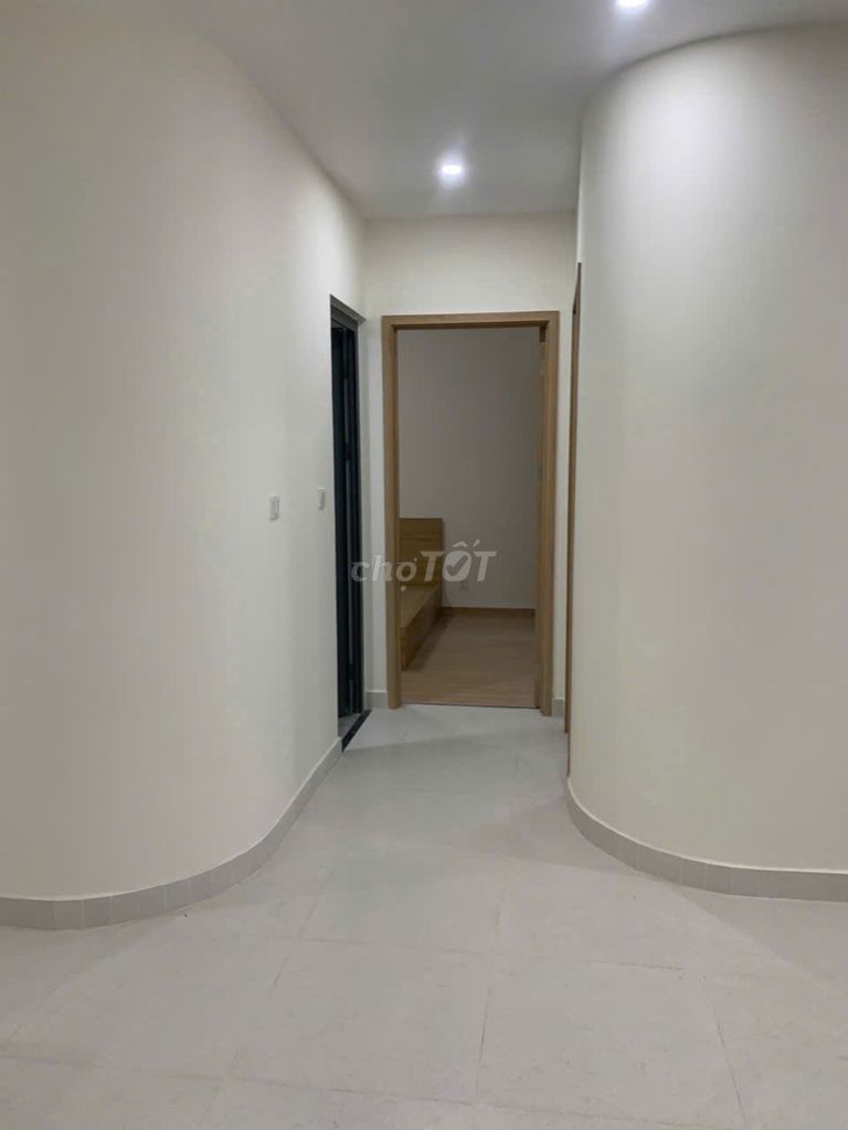 Renting apartment 2 bedroom 68 M2 only 9.5 million good, nice view, full utility