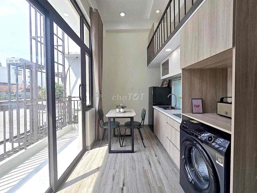 Rent a balcony right here at the Viettel building.
