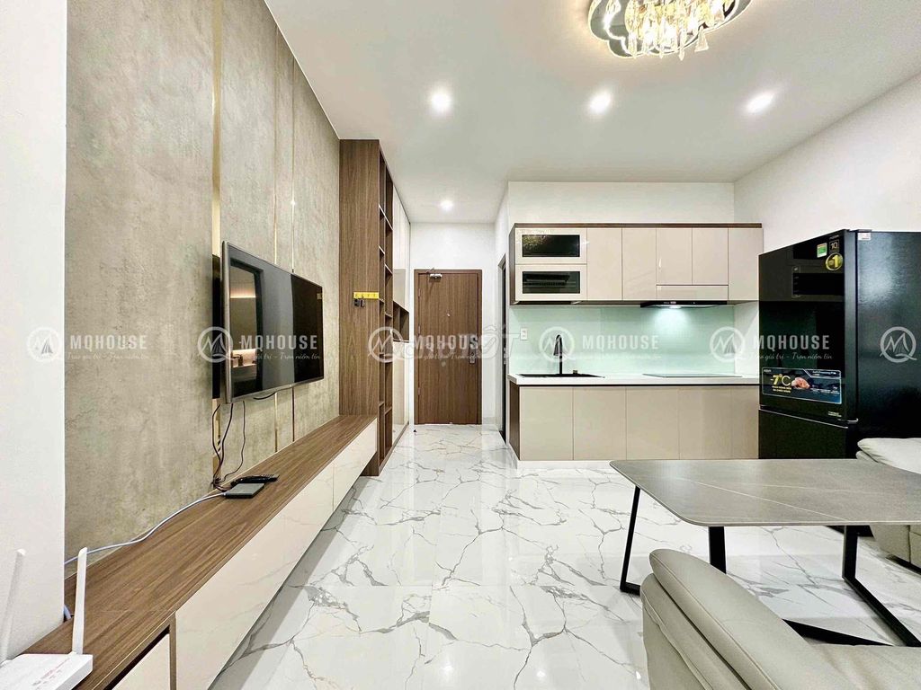 Two bedrooms, two bathrooms, one Luxry living room, Lạc Long Quân, E-E-E-E-E-E-E-A-L-E-C-E-E-L-E-R.