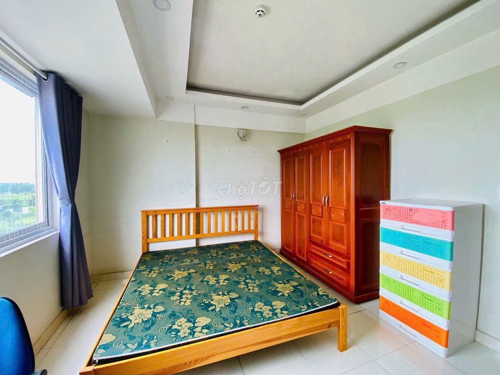 Rent apartment.