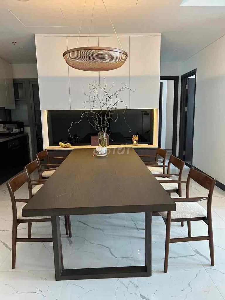 The new apartment is two Lạc Long Quân bedrooms -- close to seven goods, private passage park.
