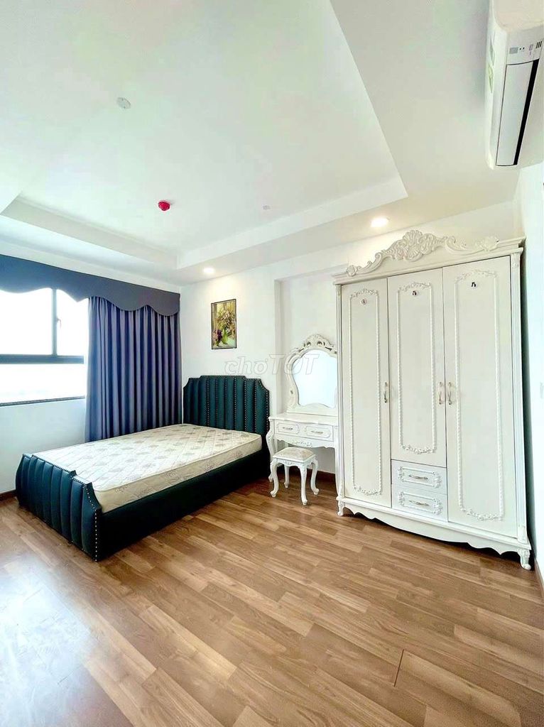 Rent The Pegasuite apartment. Two bedrooms. Two toilets with an interior at 11 million a month.