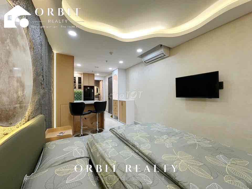 Studio House Full Sư Vạn Hạnh Section 10 near the Great Hall.