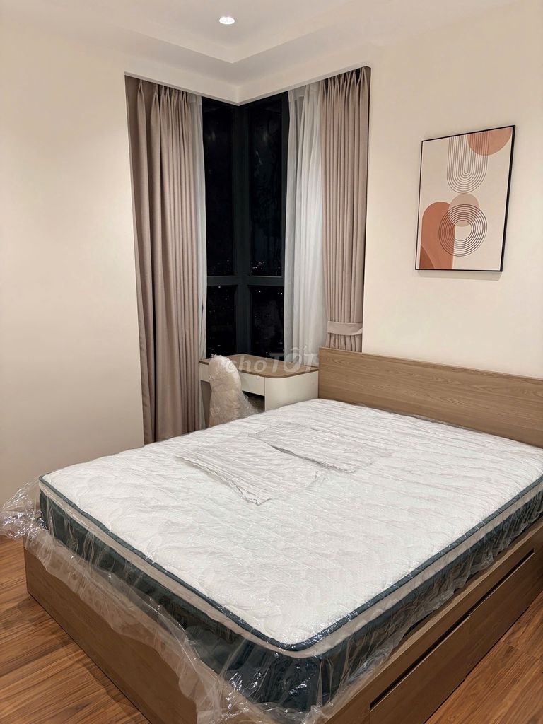 Rent the two bedrooms. Full-Scant bathroom. Bring the suitcase right in.