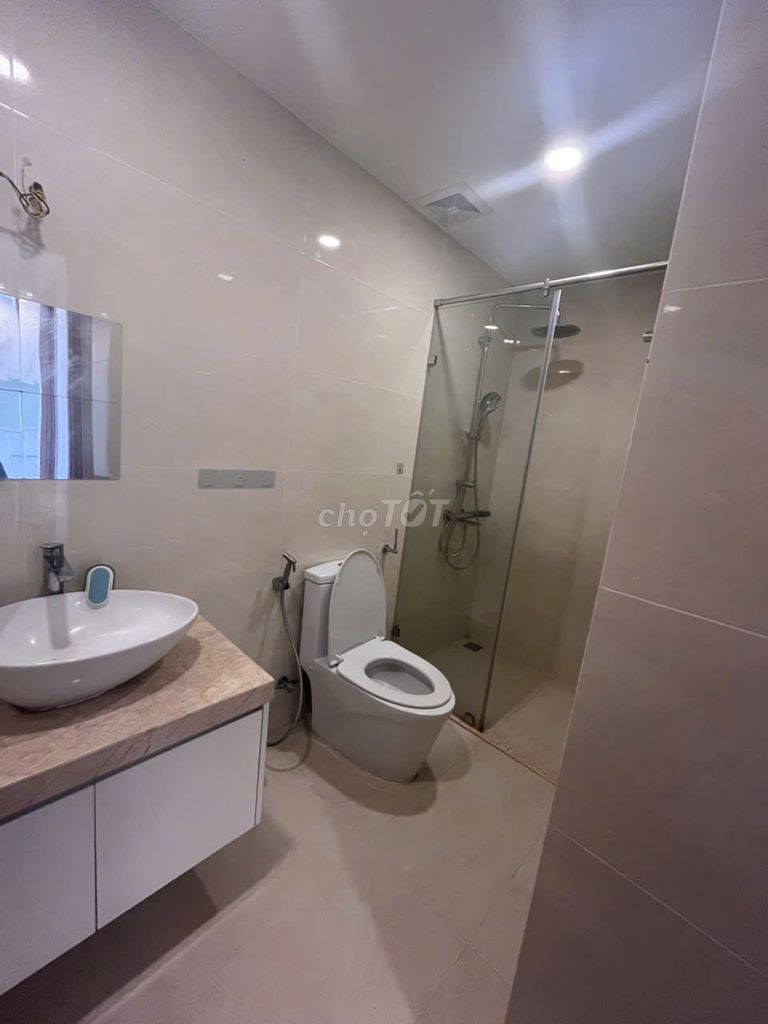 Rent the Vivaplaza apartment, 2 bedrooms, 2 toilets, 10 million worth of furniture.