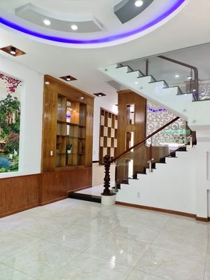 Rent an alley house 33/3 A Đặng Văn Ngữ-710 Q. Bedroom