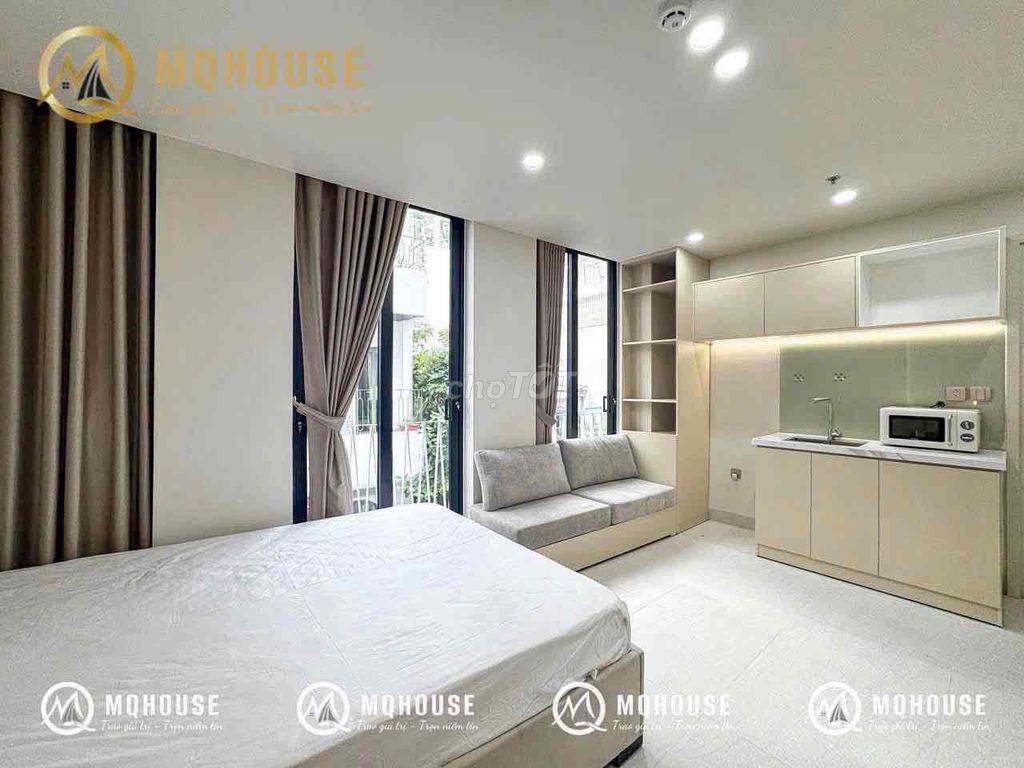Rent a nice, private studio, 1st district balcony.