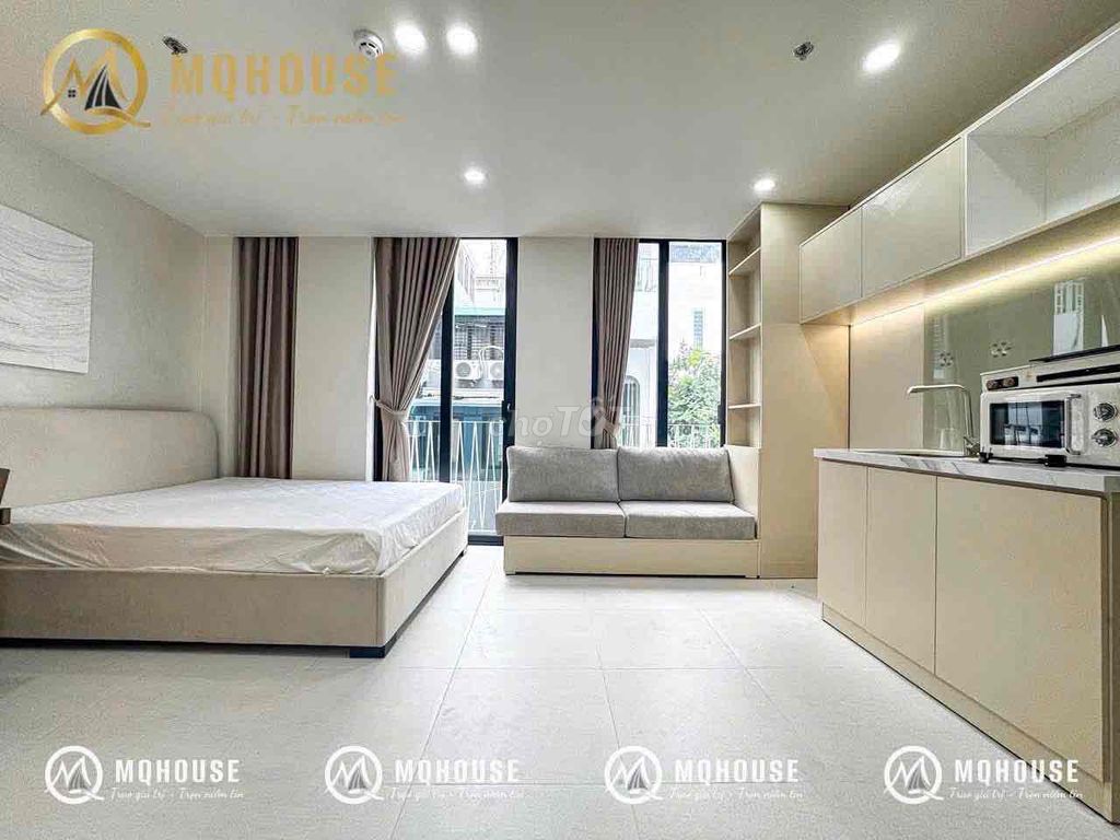 Rent a nice, private studio, 1st district balcony.