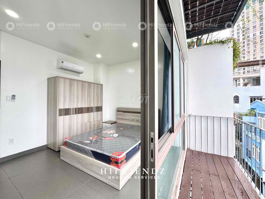 The bancol elevator service apartment is super-spirally close to District 5