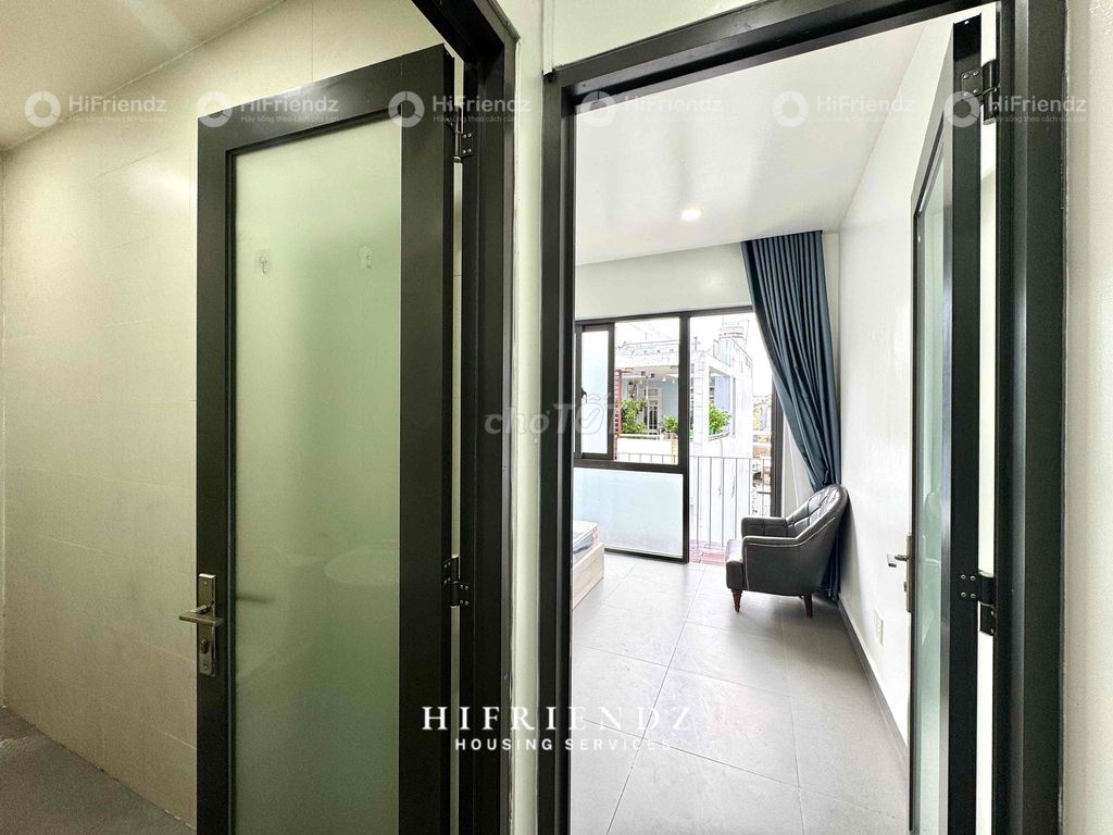 The bancol elevator service apartment is super-spirally close to District 5