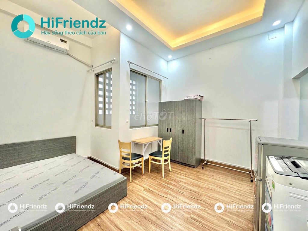 The service apartment is near the celestial wheel of the university of economics, the university of medicine