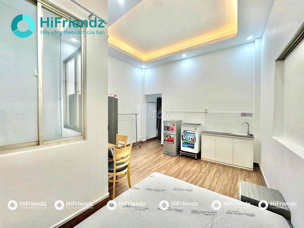 The service apartment is near the celestial wheel of the university of economics, the university of medicine