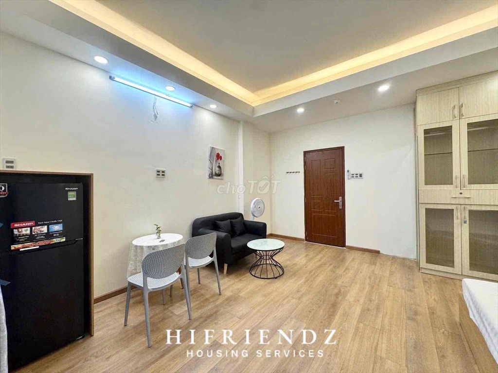 The elevator service apartment near the University of Medicine is a nice full interior.