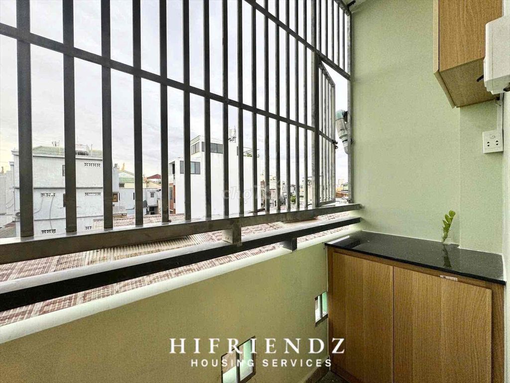 The elevator service apartment near the University of Medicine is a nice full interior.