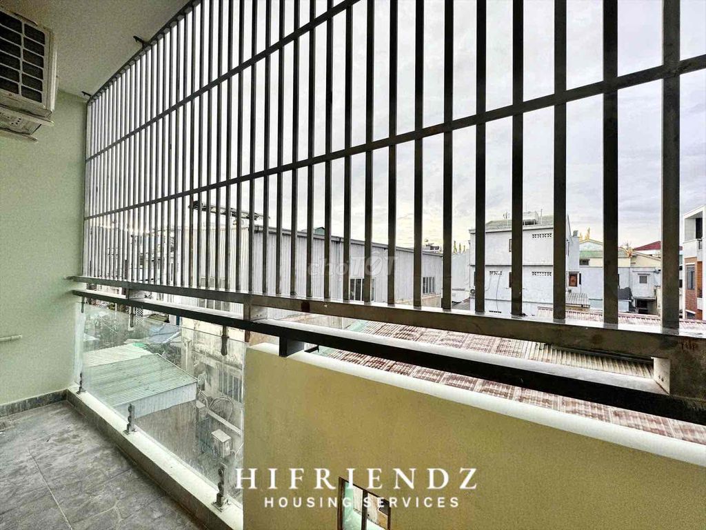 The elevator service apartment near the University of Medicine is a nice full interior.
