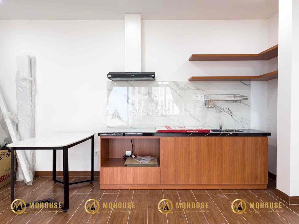 The new apartment is 100 percent in District 1, near New Market, Semi Sa, School of Sa, 3:bt, bedroom.