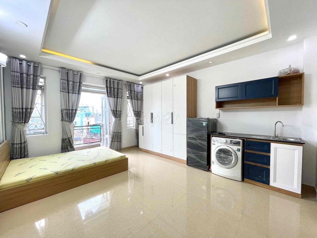 Rent it right here in apartment 37 M2 Full of furniture near the market. Mrs. Ciancé is clear.