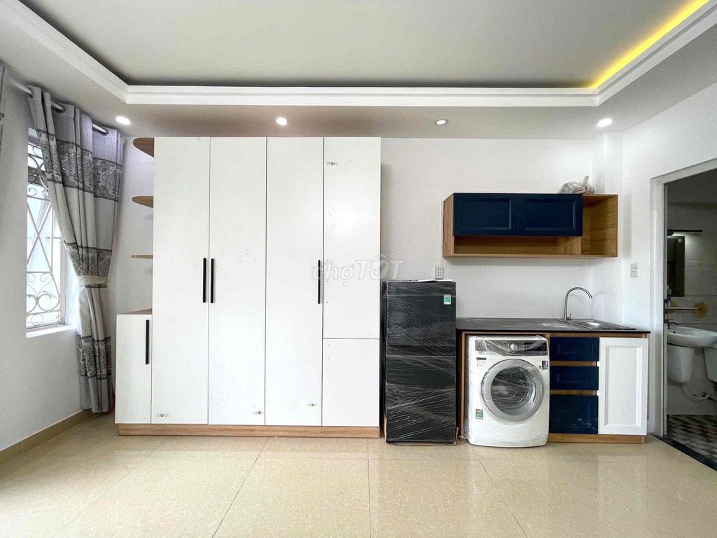 Rent it right here in apartment 37 M2 Full of furniture near the market. Mrs. Ciancé is clear.