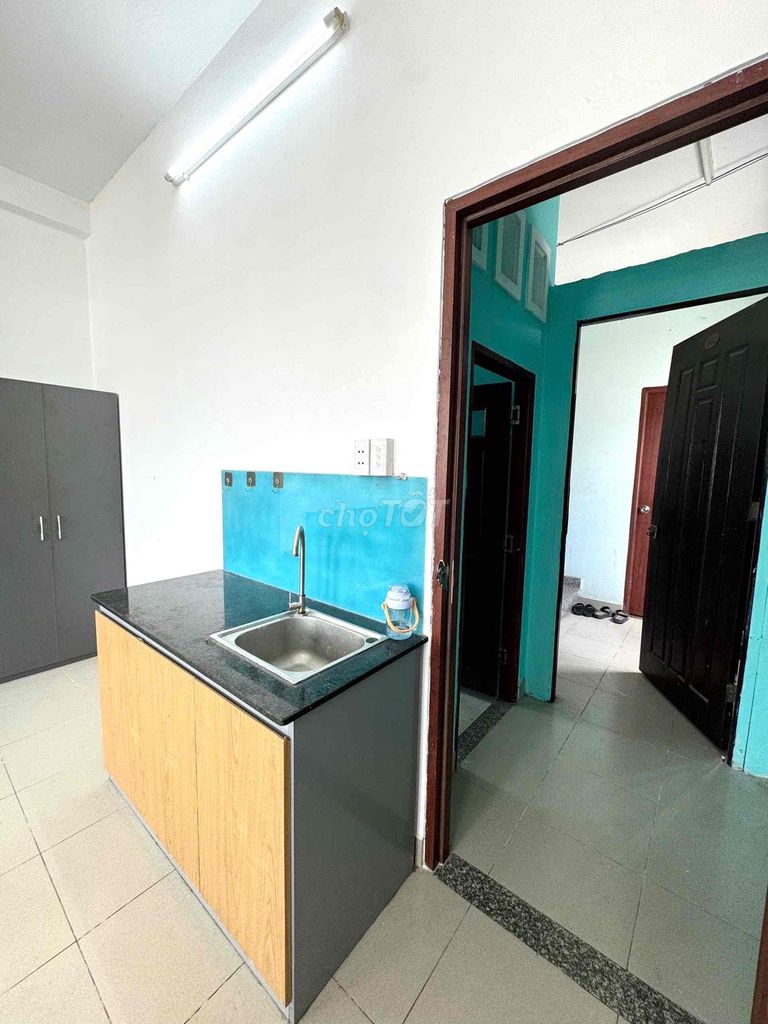 Rent the apartment 30 M2 free balcony Full furniture near the market.